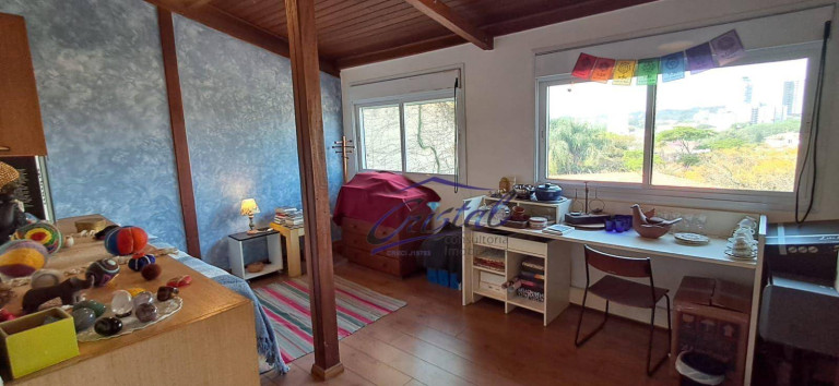 Imagem Casa com 3 Quartos à Venda, 270 m² em Butantã - São Paulo Imagem Casa com 3 Quartos à Venda, 270 m² em Butantã - São Paulo