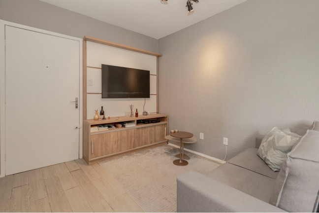 Imagem Imóvel com 1 Quarto à Venda, 31 m² em Passo Da Areia - Porto Alegre Imagem Imóvel com 1 Quarto à Venda, 31 m² em Passo Da Areia - Porto Alegre