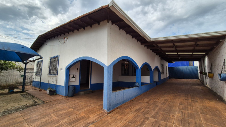 Imagem Casa com 4 Quartos à Venda,  em Vila Yolanda - Foz Do Iguaçu