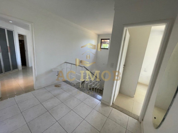 Imagem Casa com 4 Quartos à Venda, 305 m² em Jaguaribe - Salvador Imagem Casa com 4 Quartos à Venda, 305 m² em Jaguaribe - Salvador