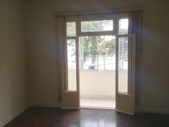 Imagem Imóvel com 3 Quartos à Venda, 110 m² em Urca - Rio De Janeiro Imagem Imóvel com 3 Quartos à Venda, 110 m² em Urca - Rio De Janeiro
