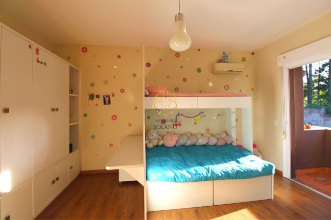Imagem Casa com 4 Quartos à Venda, 938 m² em Santa Cândida - Curitiba