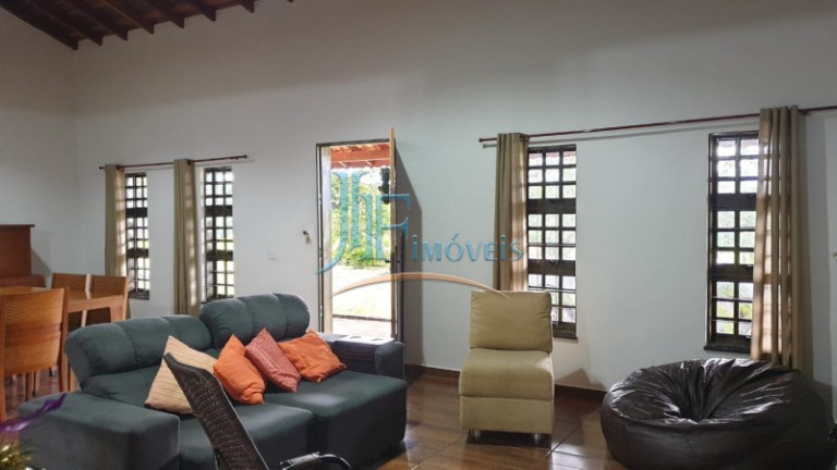 Imagem Imóvel com 4 Quartos à Venda, 105.000 m² em Centro - Cajuru Imagem Imóvel com 4 Quartos à Venda, 105.000 m² em Centro - Cajuru