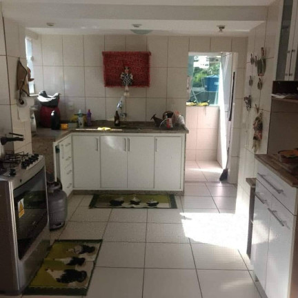 Imagem Casa com 4 Quartos à Venda, em Perisse - Nova Friburgo Imagem Casa com 4 Quartos à Venda, em Perisse - Nova Friburgo