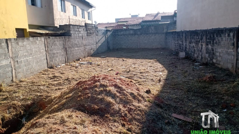 Imagem Terreno para Alugar, 257 m² em Jardim Morumbi - Bragança Paulista Imagem Terreno para Alugar, 257 m² em Jardim Morumbi - Bragança Paulista