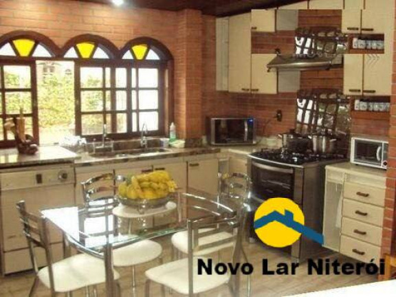 Imagem Casa com 5 Quartos à Venda, 350 m² em Camboinhas - Niterói