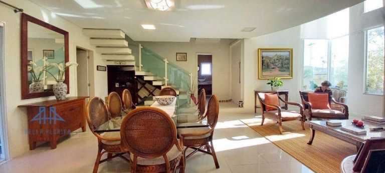 Imagem Casa com 4 Quartos à Venda, 340 m² em Córrego Grande - Florianópolis