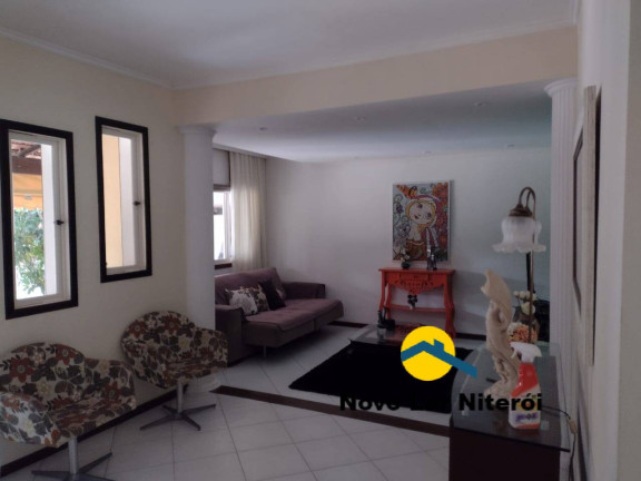 Casa com 4 Quartos à Venda, 360 m² em Piratininga - Niterói