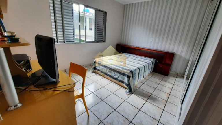 Imagem Sobrado com 3 Quartos à Venda, 231 m² em Cidade Líder - São Paulo