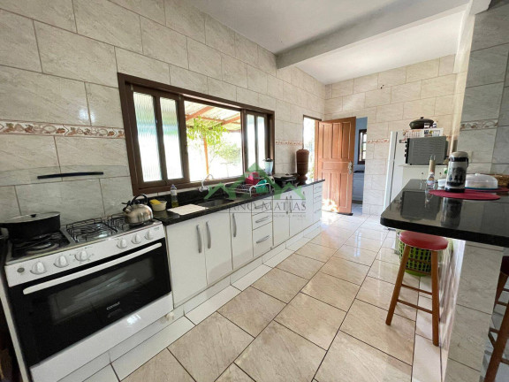 Imagem Casa com 4 Quartos à Venda, 300 m² em Costeira - Balneário Barra Do Sul Imagem Casa com 4 Quartos à Venda, 300 m² em Costeira - Balneário Barra Do Sul