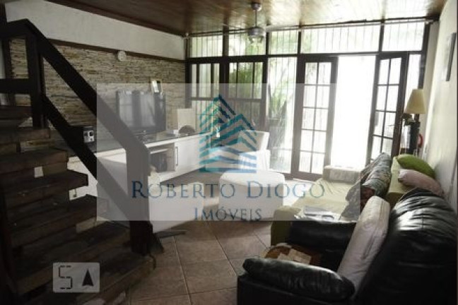Imagem Casa com 5 Quartos à Venda, 200 m² em Pechincha - Rio De Janeiro Imagem Casa com 5 Quartos à Venda, 200 m² em Pechincha - Rio De Janeiro