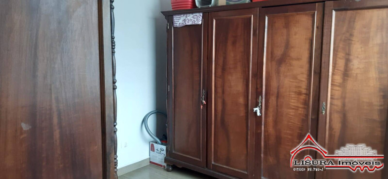 Imagem Casa com 3 Quartos à Venda, 230 m² em Centro - Jacareí Imagem Casa com 3 Quartos à Venda, 230 m² em Centro - Jacareí