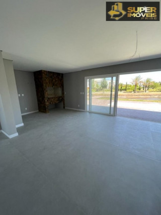 Imagem Casa com 3 Quartos à Venda, 420 m² em Laranjal - Pelotas