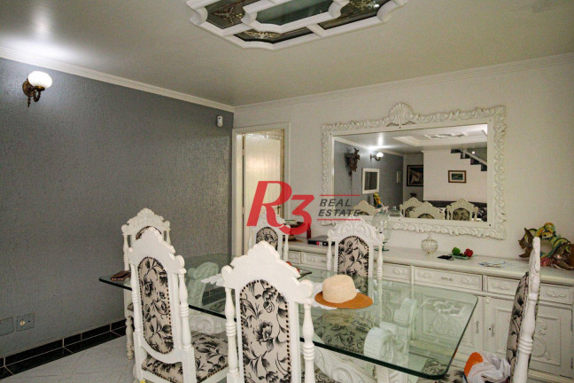 Imagem Sobrado com 3 Quartos à Venda, 220 m² em Encruzilhada - Santos Imagem Sobrado com 3 Quartos à Venda, 220 m² em Encruzilhada - Santos