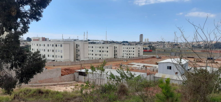 Imagem Apartamento com 2 Quartos à Venda,  em Parque Imperial - Botucatu