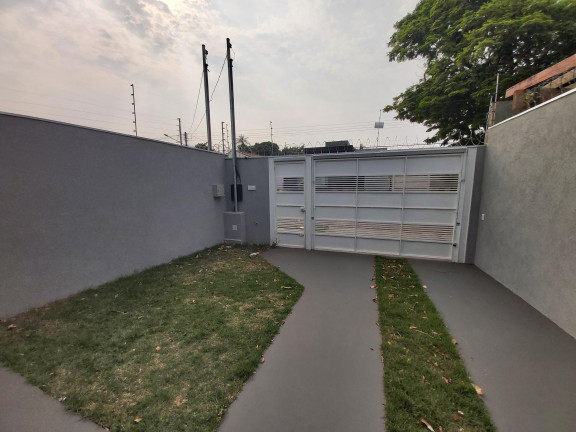 Imagem Casa com 3 Quartos à Venda, 102 m² em Vila Marcos Roberto - Campo Grande