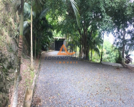 Imagem Casa com 4 Quartos à Venda, 350 m² em Gasparinho - Gaspar Imagem Casa com 4 Quartos à Venda, 350 m² em Gasparinho - Gaspar