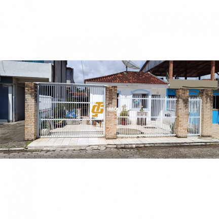 Casa com 2 Quartos à Venda, 65 m² em Centro - Camboriú