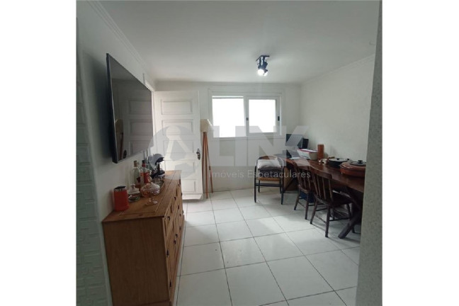 Imagem Imóvel com 2 Quartos à Venda, 93 m² em Santo Antônio - Porto Alegre Imagem Imóvel com 2 Quartos à Venda, 93 m² em Santo Antônio - Porto Alegre