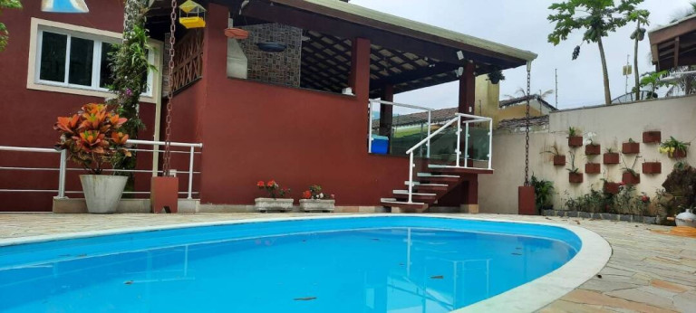 Imagem Sobrado com 4 Quartos à Venda, 270 m² em Tabatinga - Caraguatatuba Imagem Sobrado com 4 Quartos à Venda, 270 m² em Tabatinga - Caraguatatuba