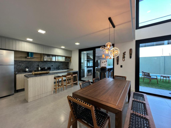 Imagem Casa com 4 Quartos à Venda, 249 m² em Xangri-la - Xangri-la Imagem Casa com 4 Quartos à Venda, 249 m² em Xangri-la - Xangri-la