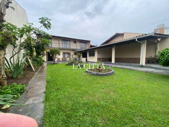Imagem Casa com 3 Quartos à Venda, 160 m² em São Judas - Itajaí Imagem Casa com 3 Quartos à Venda, 160 m² em São Judas - Itajaí