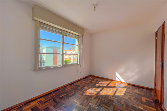 Imagem Apartamento com 3 Quartos à Venda, 62 m² em Cristal - Porto Alegre Imagem Apartamento com 3 Quartos à Venda, 62 m² em Cristal - Porto Alegre