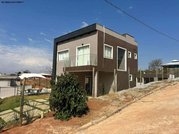 Imagem Casa com 3 Quartos à Venda, 500 m² em Vivendas Do Vale - Mateus Leme Imagem Casa com 3 Quartos à Venda, 500 m² em Vivendas Do Vale - Mateus Leme