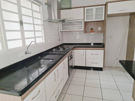Imagem Casa com 4 Quartos à Venda, 170 m² em Aparecidinha - Socorro Imagem Casa com 4 Quartos à Venda, 170 m² em Aparecidinha - Socorro