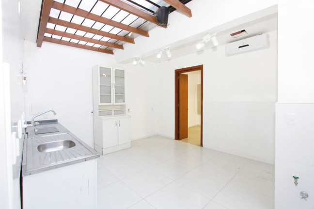 Imagem Apartamento com 1 Quarto à Venda, 60 m² em Centro Histórico - Porto Alegre Imagem Apartamento com 1 Quarto à Venda, 60 m² em Centro Histórico - Porto Alegre