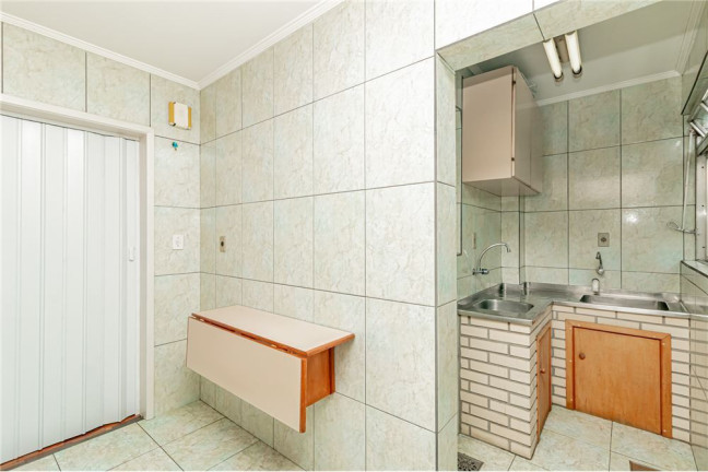 Imagem Imóvel com 2 Quartos à Venda, em Vila Ipiranga - Porto Alegre Imagem Imóvel com 2 Quartos à Venda, em Vila Ipiranga - Porto Alegre