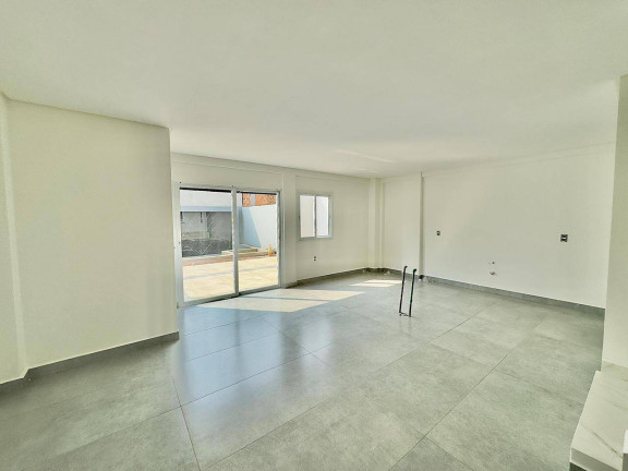 Imagem Sobrado com 4 Quartos à Venda, 248 m² em Tropical Iii - Cascavel