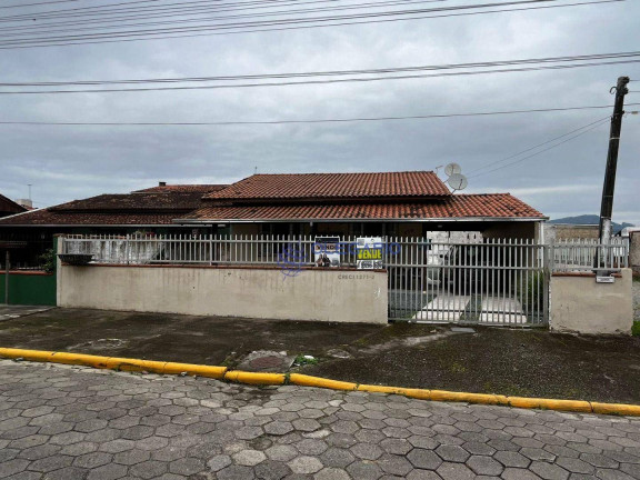 Imagem Casa com 3 Quartos à Venda, 95 m² em Centro - Balneário Piçarras Imagem Casa com 3 Quartos à Venda, 95 m² em Centro - Balneário Piçarras