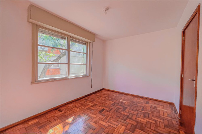 Imagem Apartamento com 3 Quartos à Venda, 62 m² em Cristal - Porto Alegre Imagem Apartamento com 3 Quartos à Venda, 62 m² em Cristal - Porto Alegre