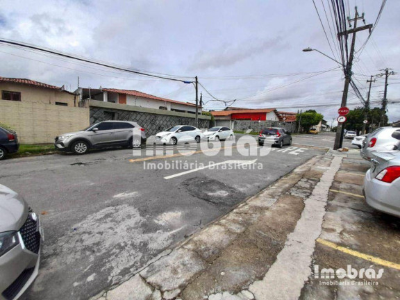 Imagem Casa com 3 Quartos à Venda, 230 m² em Cidade Dos Funcionários - Fortaleza Imagem Casa com 3 Quartos à Venda, 230 m² em Cidade Dos Funcionários - Fortaleza