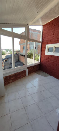 Imagem Casa com 3 Quartos à Venda, 310 m² em Vila Nova - Porto Alegre Imagem Casa com 3 Quartos à Venda, 310 m² em Vila Nova - Porto Alegre