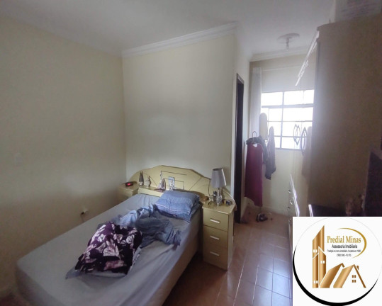 Imagem Casa com 5 Quartos à Venda, 240 m² em Jardim Dos Comerciários (venda Nova) - Belo Horizonte