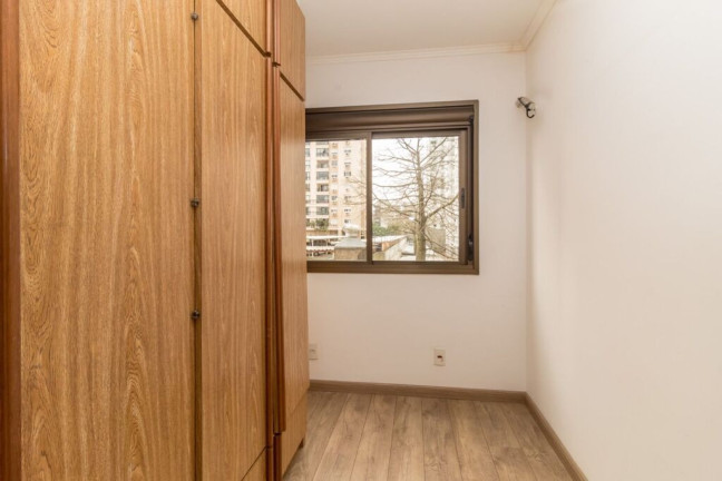 Imagem Apartamento com 3 Quartos à Venda, 76 m² em Passo Da Areia - Porto Alegre