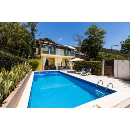 Imagem Casa com 3 Quartos à Venda, 350 m² em Taquaras - Balneário Camboriú
