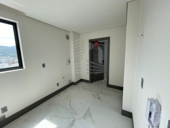Imagem Apartamento com 3 Quartos à Venda, 130 m² em Centro - Balneário Camboriú Imagem Apartamento com 3 Quartos à Venda, 130 m² em Centro - Balneário Camboriú