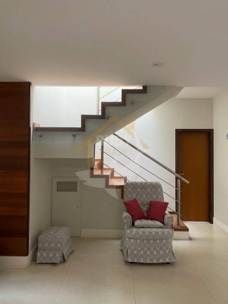 Imagem Casa com 4 Quartos à Venda, 300 m² em Alphaville - Santana De Parnaíba Imagem Casa com 4 Quartos à Venda, 300 m² em Alphaville - Santana De Parnaíba