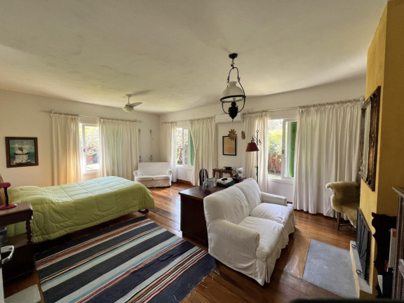 Imagem Casa com 4 Quartos à Venda, 300 m² em São João Do Rio Vermelho - Florianópolis Imagem Casa com 4 Quartos à Venda, 300 m² em São João Do Rio Vermelho - Florianópolis