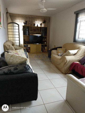 Imagem Casa com 3 Quartos à Venda, 900 m² em Centro - Pirassununga Imagem Casa com 3 Quartos à Venda, 900 m² em Centro - Pirassununga
