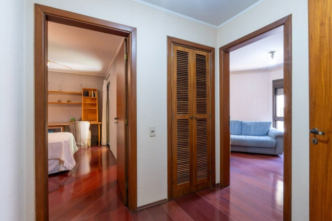 Imagem Imóvel com 3 Quartos à Venda, 243 m² em Jardim Vitória Régia - São Paulo