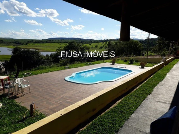 Imagem Imóvel com 3 Quartos à Venda, em Zona Rural - Cássia Imagem Imóvel com 3 Quartos à Venda, em Zona Rural - Cássia