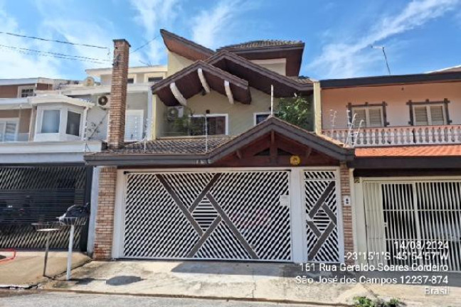 Casa com 3 Quartos à Venda, 151 m² em Residencial De Ville - Sao Jose Dos Campos