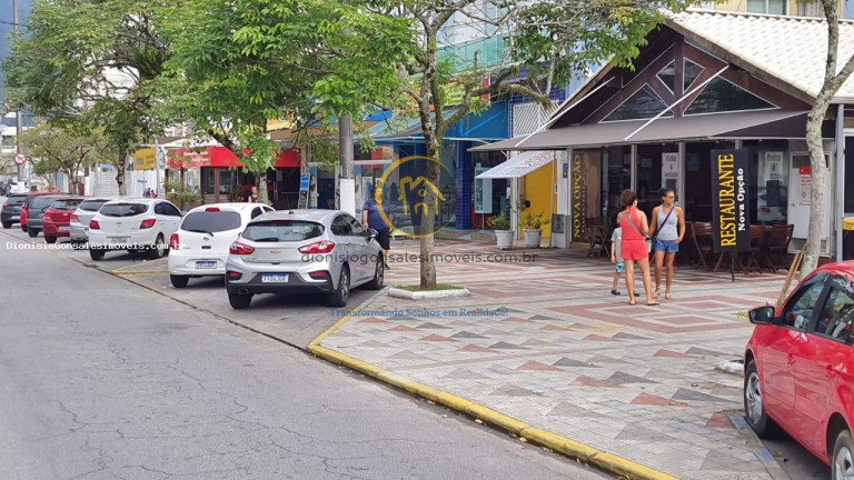 Imagem Apartamento com 2 Quartos à Venda, 61 m² em Centro - Peruíbe