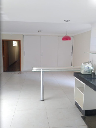 Imagem Casa com 3 Quartos para Alugar, 250 m² em Jardim Das Laranjeiras - São Paulo