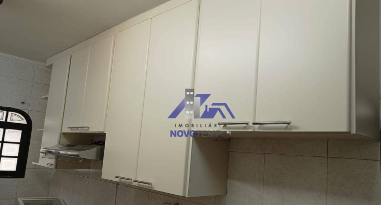 Imagem Casa com 3 Quartos à Venda, 210 m² em Dona Amélia - Araçatuba Imagem Casa com 3 Quartos à Venda, 210 m² em Dona Amélia - Araçatuba