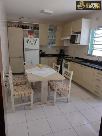 Imagem Casa com 3 Quartos à Venda, 410 m² em Fragata - Pelotas